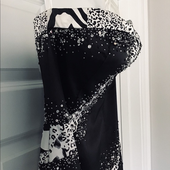 🦓 🐆🐅 Mixed animal print prom dress. - Picture 10 of 12